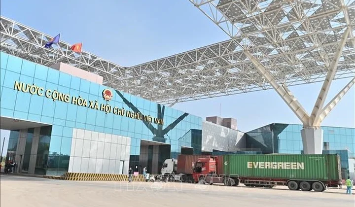 Cục Hải quan tỉnh Quảng Ninh tháo gỡ khó khăn, thúc đẩy hoạt động sản xuất kinh doanh cho doanh nghiệp