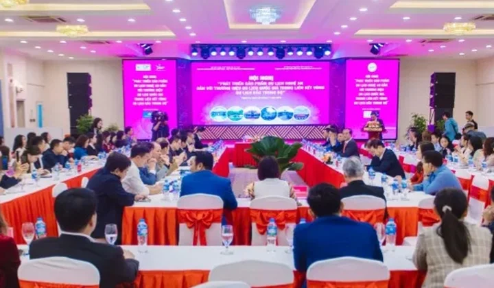Phát triển sản phẩm du lịch Nghệ An gắn với thương hiệu du lịch quốc gia trong liên kết vùng du lịch Bắc Trung Bộ