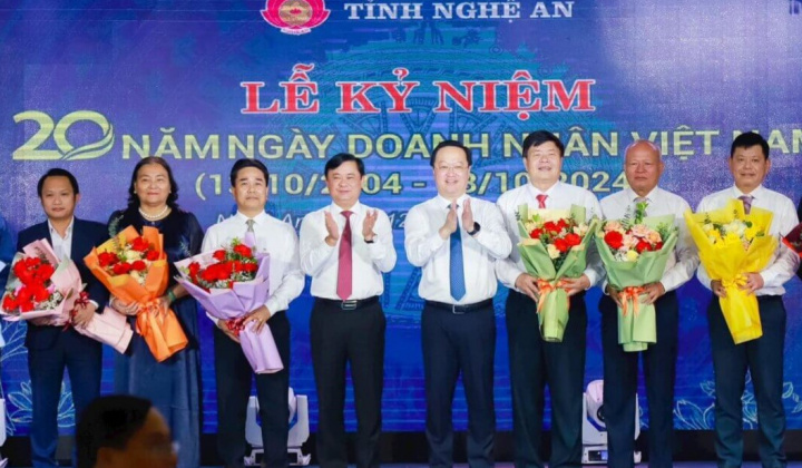 Nghệ An tổ chức Lễ kỷ niệm 20 năm Ngày Doanh nhân Việt Nam