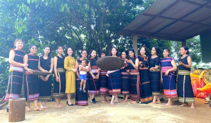 Vai trò của phụ nữ gắn với những hoạt động phát triển kinh tế địa phương