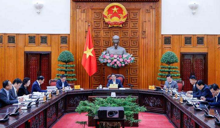 Không để ngắt quãng công việc, tiếp tục hoàn thành các nhiệm vụ chính trị trong quá trình sắp xếp, tinh gọn bộ máy