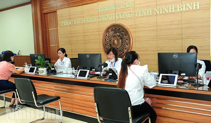 Ninh Bình vững vàng đưa đề án 06 vào cuộc sống, nâng cao chất lượng dịch vụ công cộng