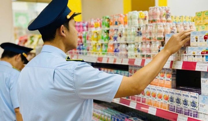 Cục QLTT tỉnh Ninh Bình: Tăng cường công tác giám sát, bảo vệ quyền lợi người tiêu dùng và phát triển thị trường minh bạch