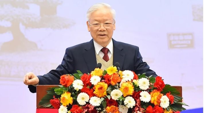 Tự hào và tin tưởng dưới lá cờ vẻ vang của Đảng, quyết tâm xây dựng một nước Việt Nam ngày càng giàu mạnh, văn minh, văn hiến và anh hùng