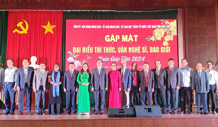 Đắk Lắk: Đội ngũ trí thức văn nghệ sĩ, báo giới đóng góp tích cực vào phát triển của địa phương