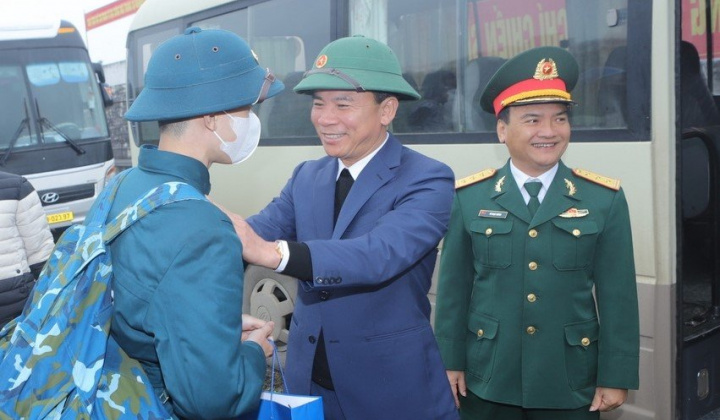 Thanh Hoá: Lễ giao, nhận quân năm 2024 thành công tốt đẹp