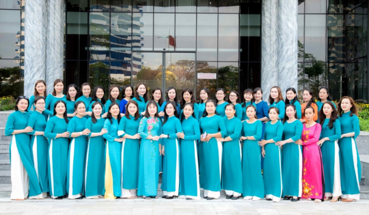 Ca Mau women respond to the “Vietnam Ao dai Week” in 2024