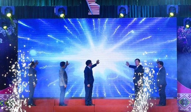 Điện Biên: Đặc sắc không gian văn hóa vùng cao với 90 gian hàng sản phẩm từ 23 tỉnh, thành phố trong cả nước