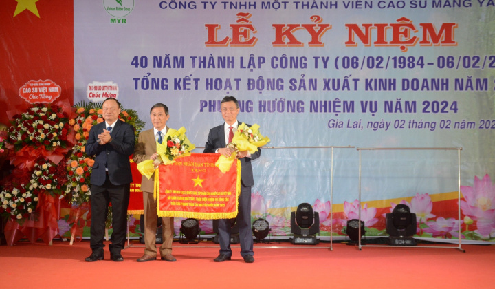 Cao su Mang Yang:  5 năm liên tiếp cán đích sớm so với kế hoạch Tập đoàn giao