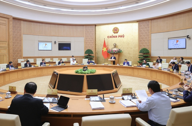 Các dự án luật phải được xây dựng theo hướng đẩy mạnh phân cấp, phân quyền; giảm các thủ tục hành chính