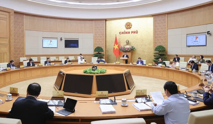 Các dự án luật phải được xây dựng theo hướng đẩy mạnh phân cấp, phân quyền; giảm các thủ tục hành chính