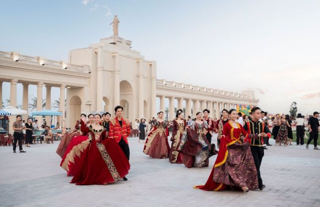 Những “bảo mã” tiền tỷ tại Học viện cưỡi ngựa Hoàng Gia được chăm chút đặc biệt ra sao?