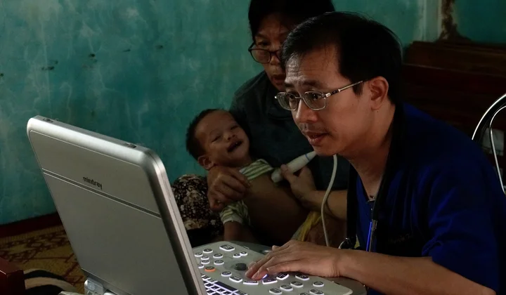 “Chuyến tàu hơi ấm số 5” mang yêu thương đến với các em nhỏ khó khăn tại Hướng Hóa - Quảng Trị
