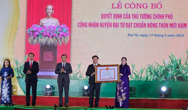 Thái Nguyên: Công bố huyện Đại Từ đạt chuẩn nông thôn mới