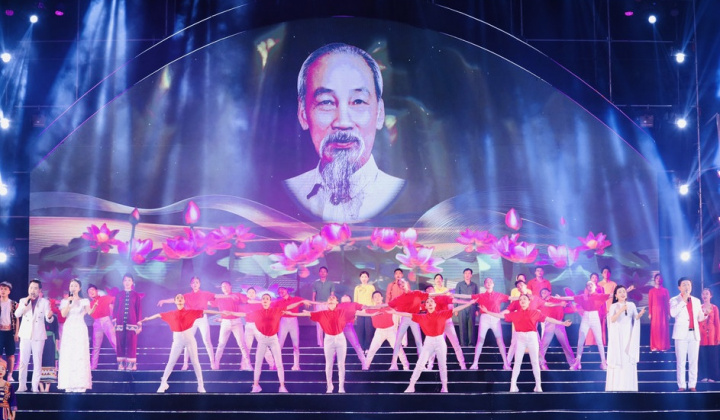 Nghệ An: Lễ hội Làng Sen dư âm đọng mãi