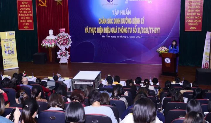Vinamilk cùng đội ngũ điều dưỡng nâng cao hiệu quả chăm sóc sức khỏe cộng đồng
