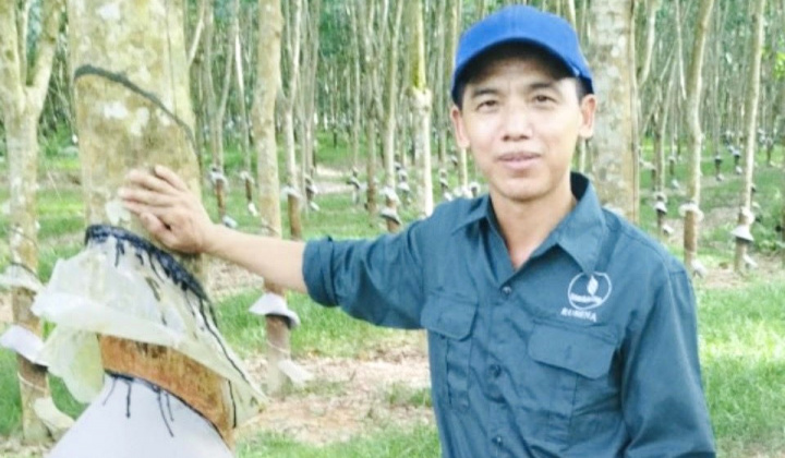 Lỳ Xìa Dìa - Người công nhân ưu tú trên cánh rừng cao su Nghệ An