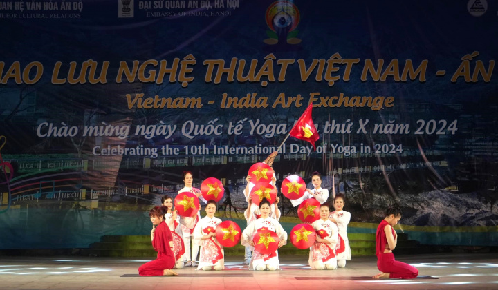 Giao lưu nghệ thuật tại Sa Pa kỷ niệm 52 năm quan hệ ngoại giao Việt Nam - Ấn Độ