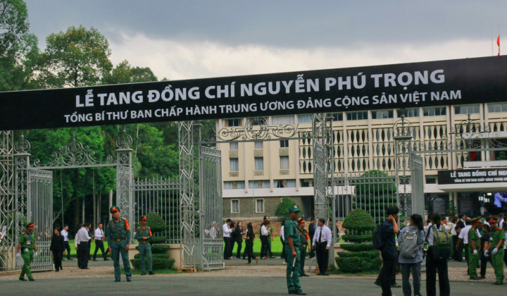 TP.Hồ Chí Minh: Đông đảo người dân xúc động chờ viếng Tổng Bí thư Nguyễn Phú Trọng