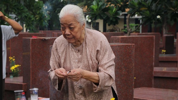 TP.Hồ Chí Minh: Dâng hương, hoa tri ân các anh hùng liệt sĩ trong ngày 27/7