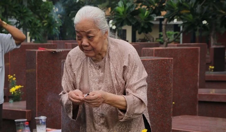 TP.Hồ Chí Minh: Dâng hương, hoa tri ân các anh hùng liệt sĩ trong ngày 27/7