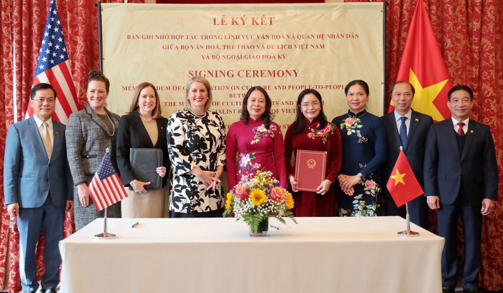 Quan hệ Đối tác chiến lược toàn diện Việt Nam - Hoa Kỳ dưới góc độ giao lưu văn hóa