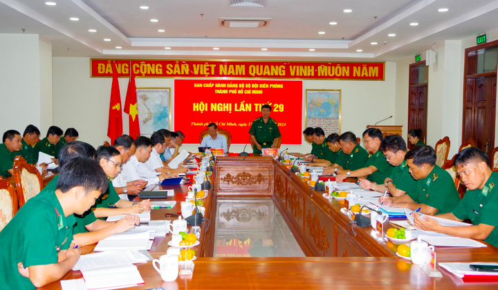 Bộ đội biên phòng TP. Hồ Chí Minh xây dựng hình ảnh đẹp trong lòng nhân dân và du khách quốc tế