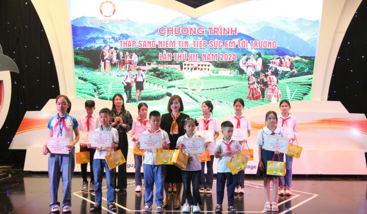 Núi Pháo chắp cánh ước mơ – cùng em tới trường