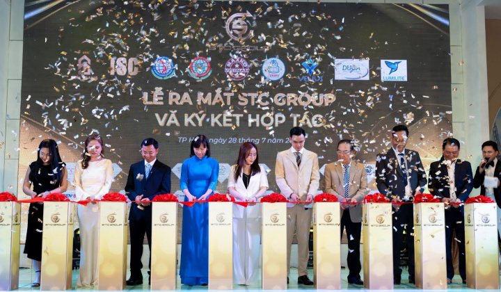 Lễ ra mắt STC Group