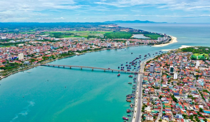 Quảng Bình ưu tiên thực hiện các dự án kết cấu hạ tầng tạo sức lan tỏa lớn