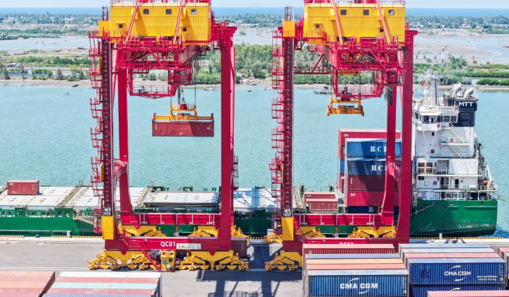 Thaco xuất khẩu thân xe sơn màu và linh kiện xe Kia New Carnival sang Ấn Độ