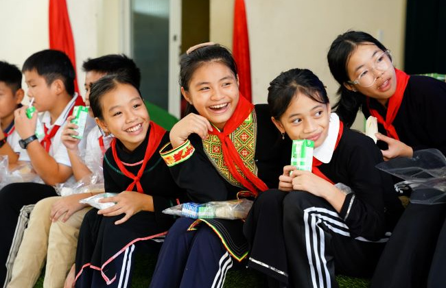 Vinamilk tổ chức nhiều hoạt động trung thu cho trẻ em