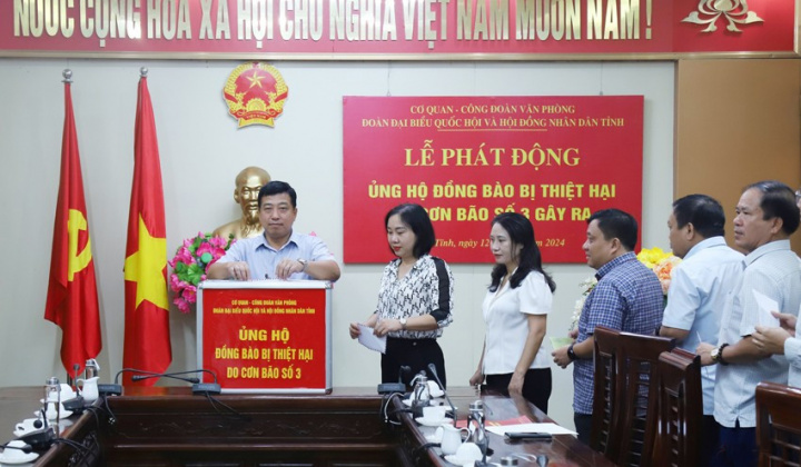 Hà Tĩnh đồng lòng hướng về miền Bắc
