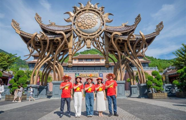 Đà Nẵng: Ba Na Hills sáng tạo nhiều món ăn mang hình cờ Tổ quốc dịp 2/9