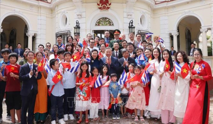 Tổng Bí thư, Chủ tịch nước Tô Lâm thăm Đại sứ quán và cộng đồng người Việt Nam tại Cuba