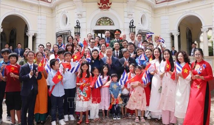 Tổng Bí thư, Chủ tịch nước Tô Lâm thăm Đại sứ quán và cộng đồng người Việt Nam tại Cuba