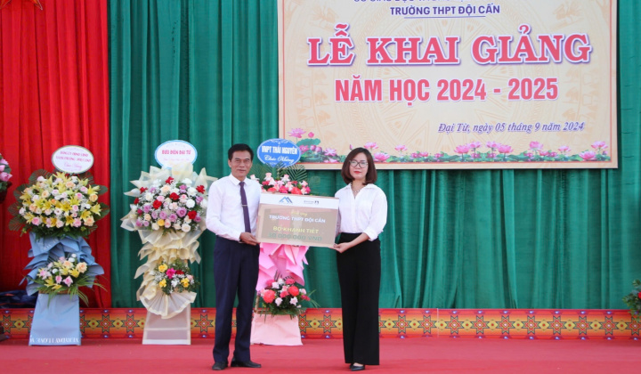 Công ty Núi Pháo hỗ trợ 140 triệu đồng dịp khai giảng năm học mới