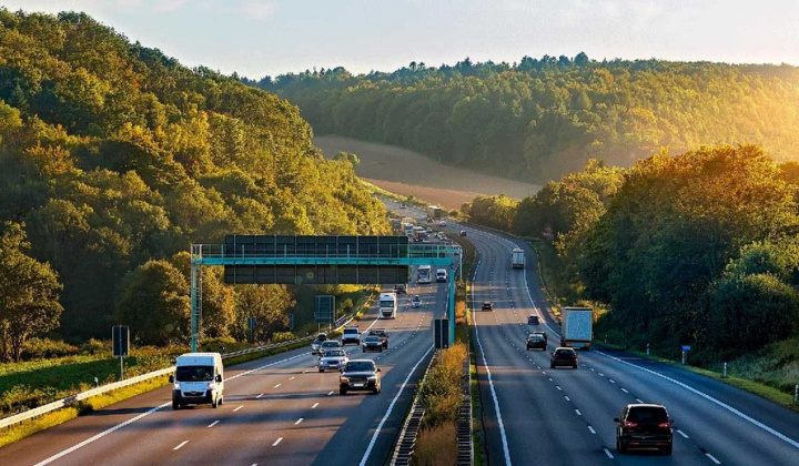 Quyết tâm phấn đấu hoàn thành 3.000 km đường bộ cao tốc vào cuối năm 2025