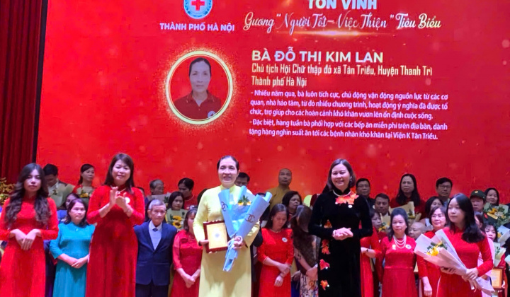 Người nữ Chủ tịch Hội tỏa sáng trong hoạt động nhân đạo