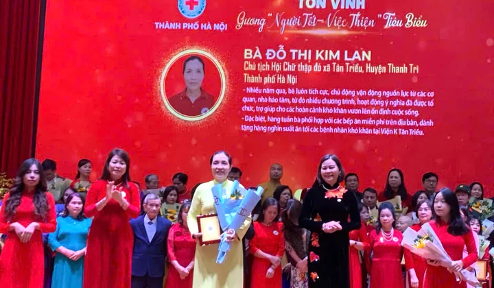 Người nữ Chủ tịch Hội tỏa sáng trong hoạt động nhân đạo