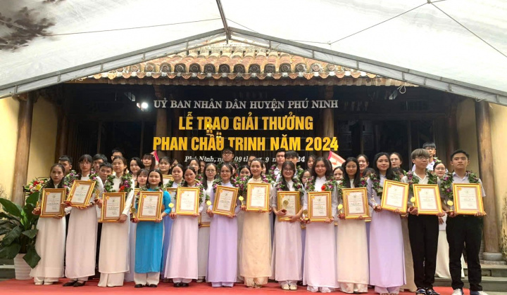 Quảng Nam: 70 học sinh, sinh viên xuất sắc huyện Phú Ninh nhận giải thưởng Phan Châu Trinh