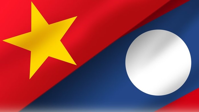 Dành ưu tiên cao nhất cho việc củng cố và phát triển quan hệ Việt Nam-Lào