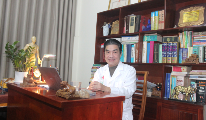 TTƯT, Đại tá, ThS.BS. Hoàng Khánh Toàn: Sắt son cùng nghề bên thềm Xuân