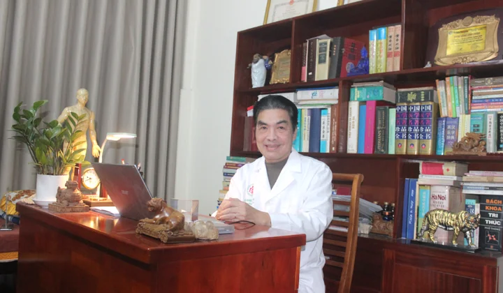TTƯT, Đại tá, ThS.BS. Hoàng Khánh Toàn: Sắt son cùng nghề bên thềm Xuân