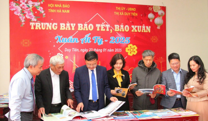 Hà Nam: Báo Xuân 'khoe sắc' tại Duy Tiên