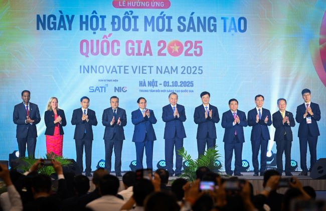 Tiếp tục đẩy mạnh ứng dụng AI, “siêu cảng” Việt Nam SuperPort™ của T&T Group gây ấn tượng mạnh tại VIIE 2025
