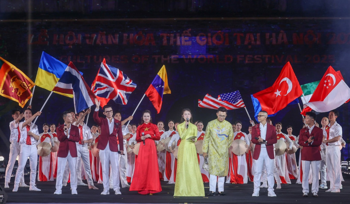 Lễ hội Văn hoá thế giới tại Hà Nội: Kết nối-sẻ chia-lan tỏa yêu thương