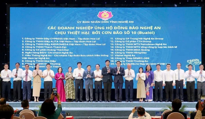 Doanh nghiệp, doanh nhân Nghệ An ủng hộ vùng lũ gần 6 tỷ đồng