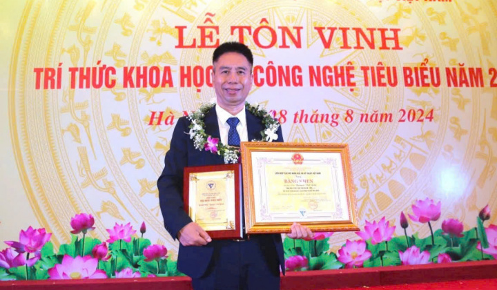 TTND.TS.BSCK2. Nguyễn Viết Giáp: Dấu ấn đậm sâu trong hành trình vì đôi mắt sáng