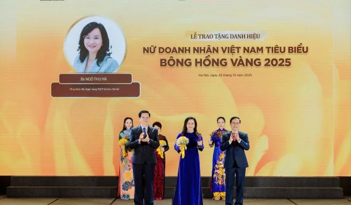 Tổng Giám đốc SHB Ngô Thu Hà nhận danh hiệu “Bông hồng vàng” năm 2025